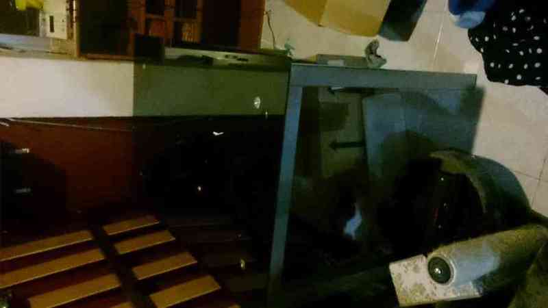 Mesa aluminio y cristal