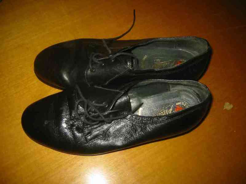 Zapatos señora negros talla 37(pucela1369)