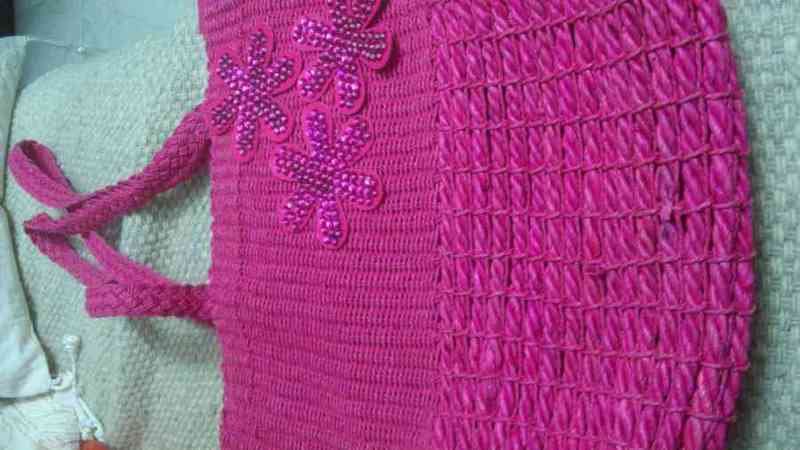 Bolso rosa....graciag....  