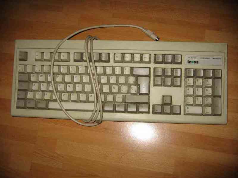 Teclado (puerto pci)