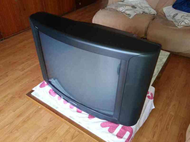 Regalo tv crt 28" sony