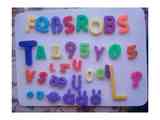 Letras con imanes de colores