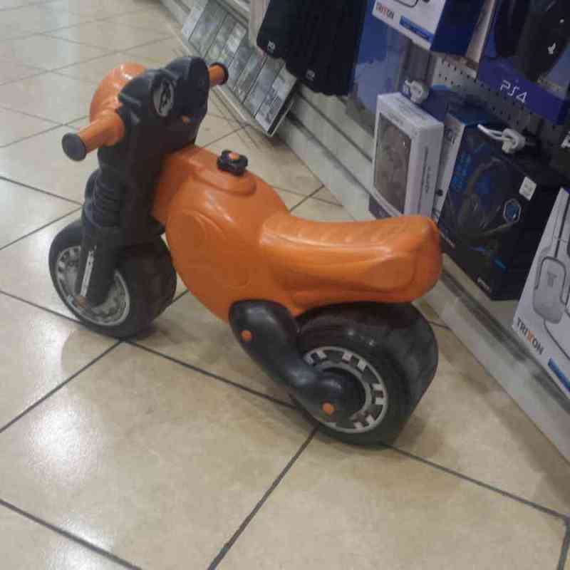 Regalo moto de juguete 