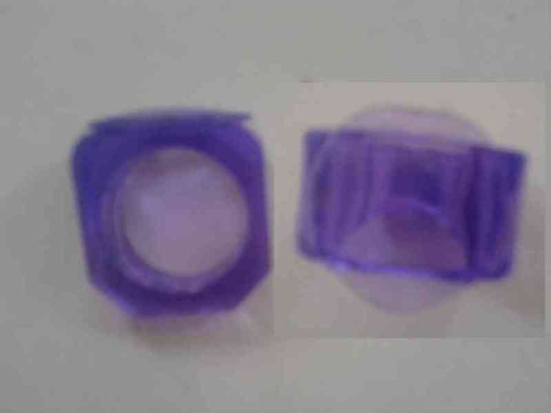 Anillo morado plástico