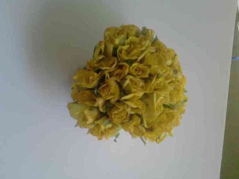 Ramillete de rosas amarillas 1