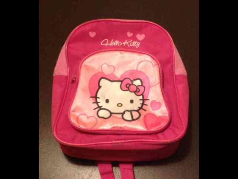 Mochila pequeña hello kitty