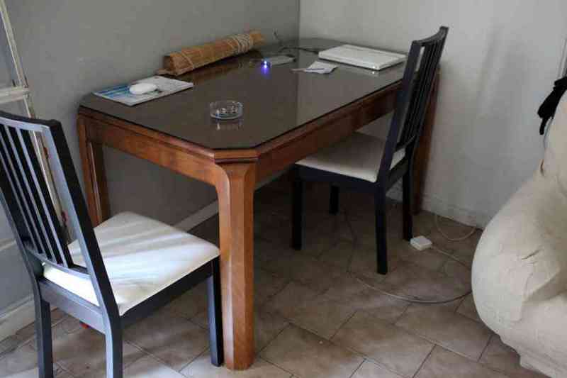 Mesa de salón con cristal