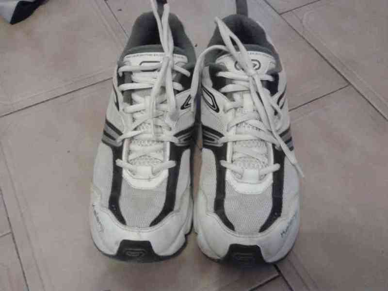 Zapatillas deportivas talla 41