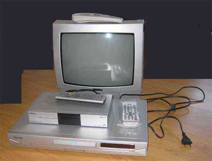 Televisor pequeño, tdt y dvd