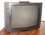 Televisor 27" negro de tubo