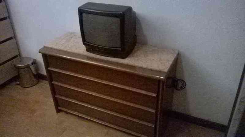 Regalo cómoda y tv