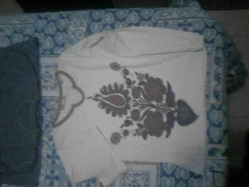 Camiseta crudo con dibujo