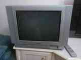 Regalo tv de 21 pulgadas con mando