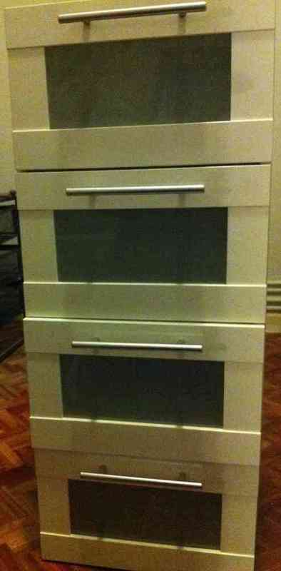 Cómoda para ropa de niños