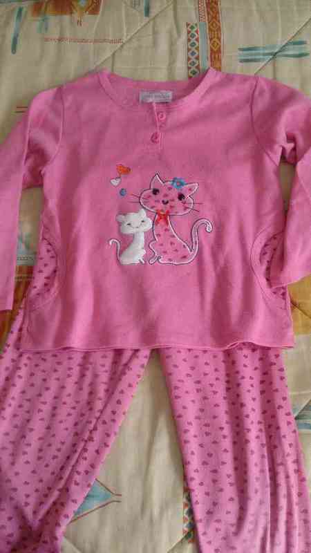 N 136 pijama niña talla 10(angelgata)