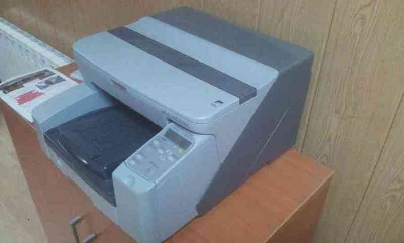 Impresora ricoch color  