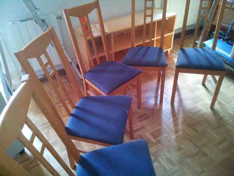 Cinco sillas de salon comedor