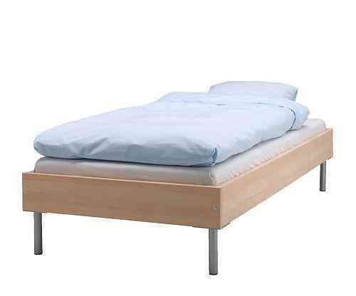 Cama de ikea en muy buen estado