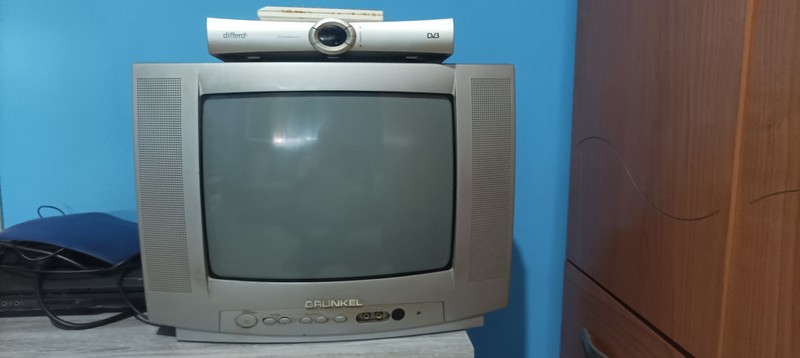 Regalo televisor 14 pulgadas con aparato TDT incluido