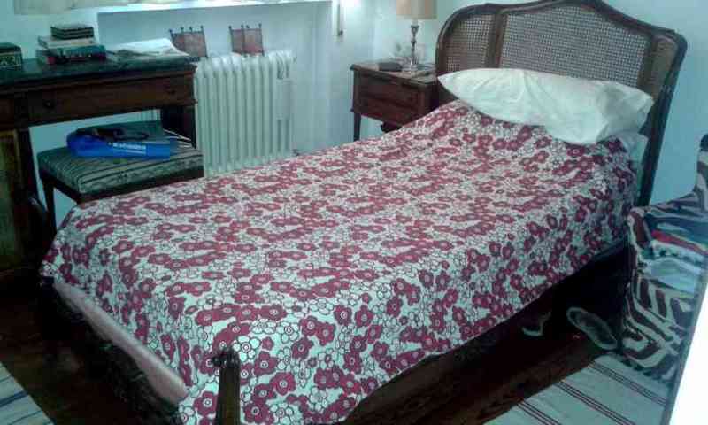 Cama y cubre radiador