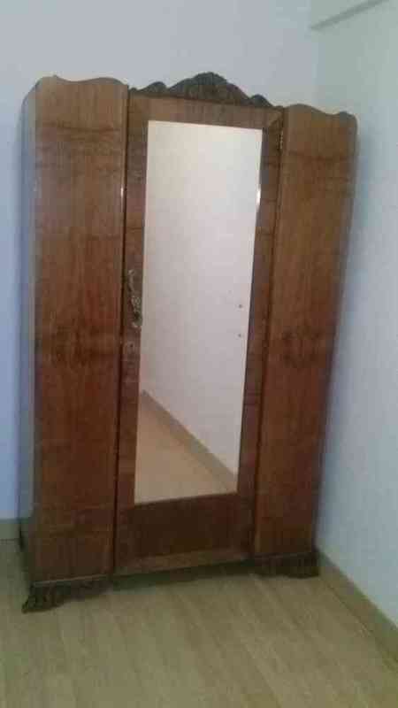 Armario de dormitorio con espejo