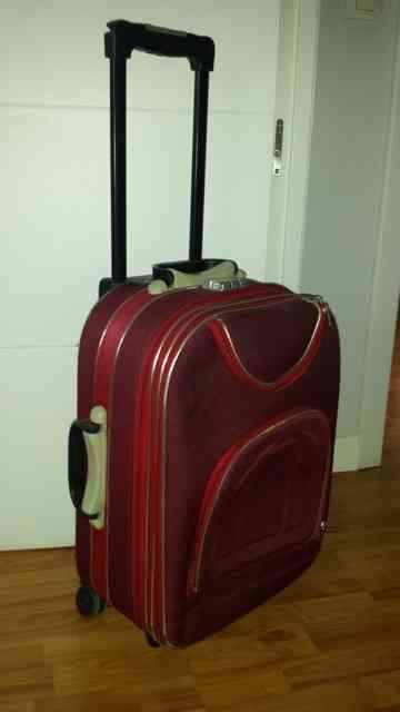 Maleta con ruedas
