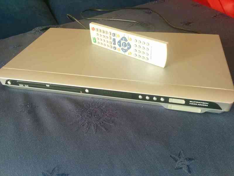 REPRODUCTOR DE DVDs  (Supratech)