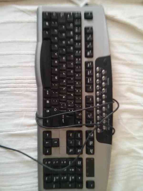 teclado PC multimedia