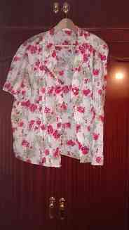 Camisa Balnco y rojo talla 54(sandra94)