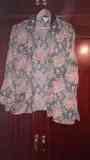 Camisa flores, cuello azul. Talla XXL(sandra94)