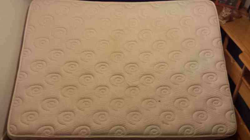 Colchon mateimonio 2 x 1,5 metros. Buen estado