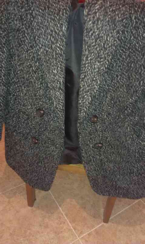 abrigo corto de lana talla 42