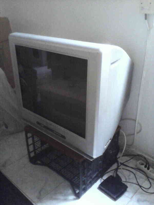 televisor PHILIPS en Embajadores