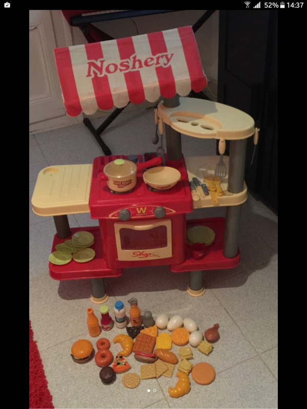 una cocina de juguete