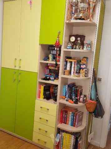 armario cuatro modulos y cama