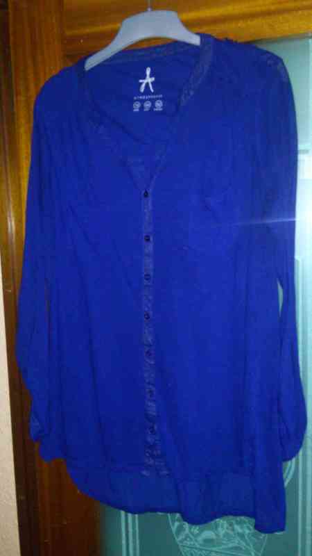 blusa azul marino XL...celina