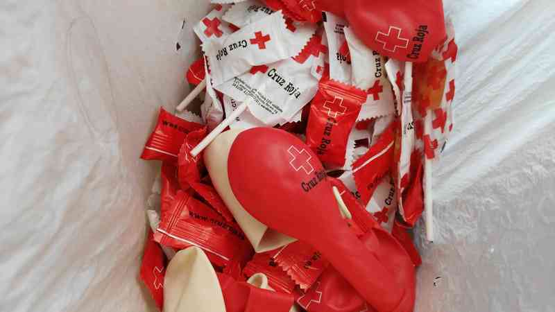 Bolsa de caramelos y globos