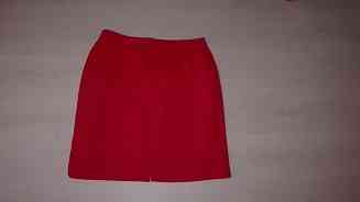 Falda roja talla 56(cata15)