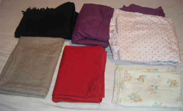 Lote de Cama y Cortinas.