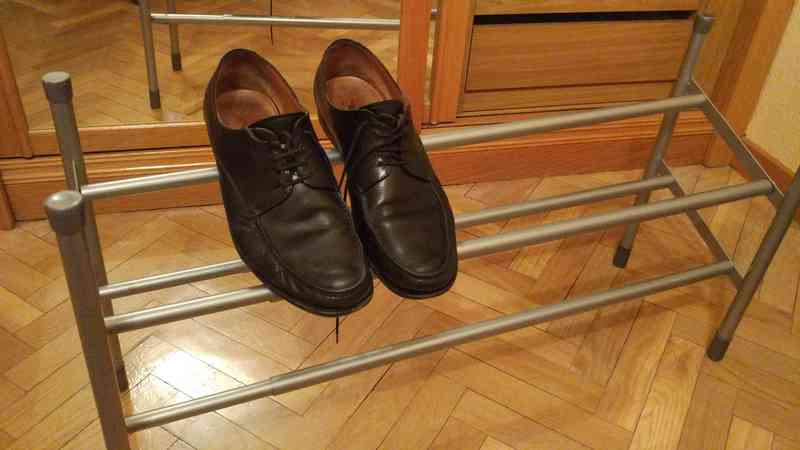 Zapatero de aluminio extensible. Recogida mañana jueves 