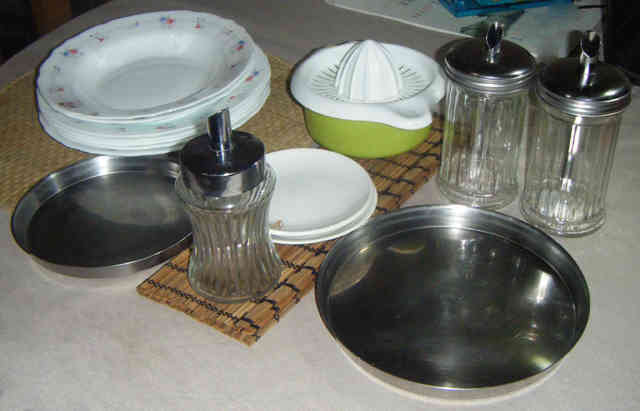 Lote de complementos de cocina.