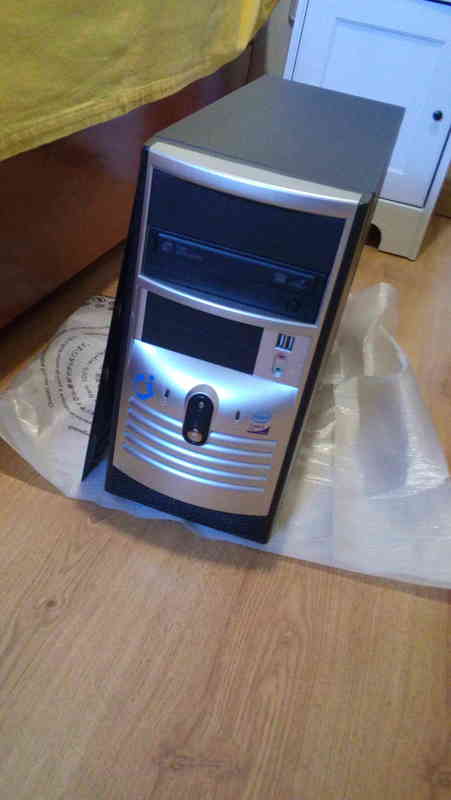 REGALO TORRE ORDENADOR