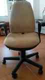 Regalo silla de escritorio (no se levanta el asiento)