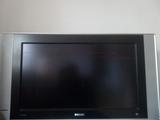 Regalo TV philips hd ready. Tiene un pequeño desperfecto
