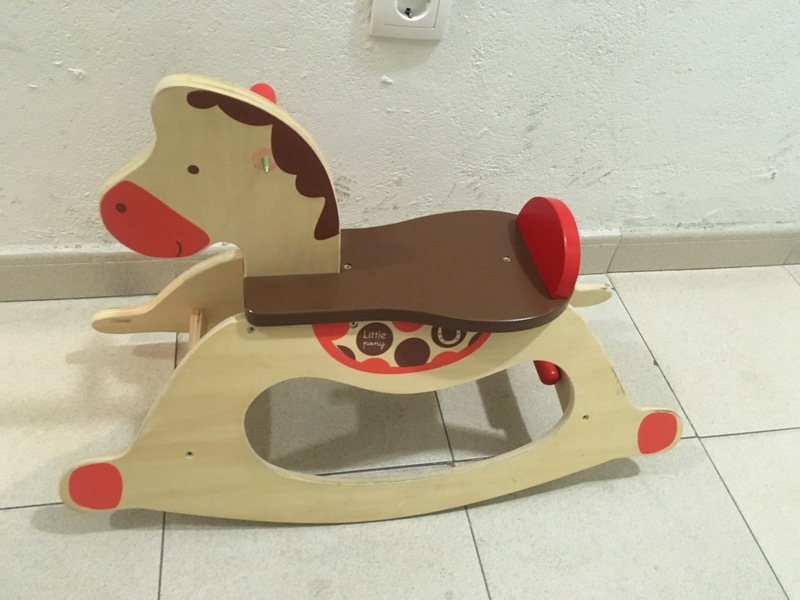 Caballito de madera