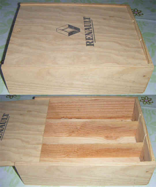 Caja de madera de botellas de  vino con 3 compartimentos.