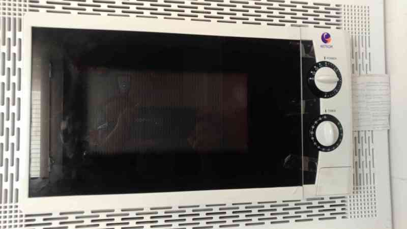 Necesito un microondas. No importa tamaño