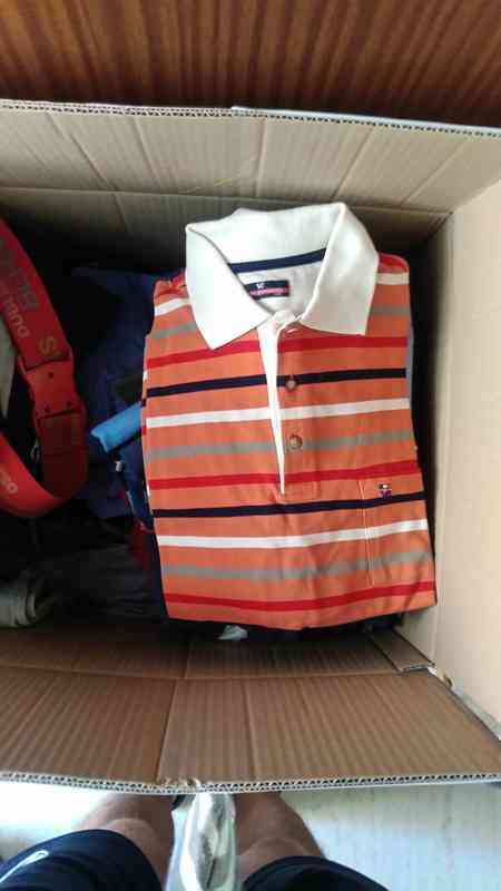 Regalo ropa usada, talla M, de hombre. Pantalones talla 40. A recoger en Parla Este.