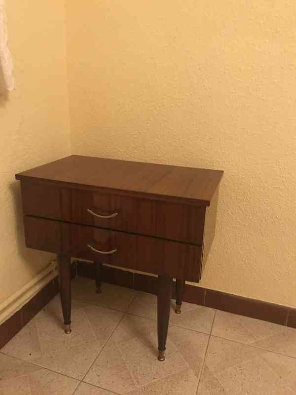 Mesillas de noche años 60