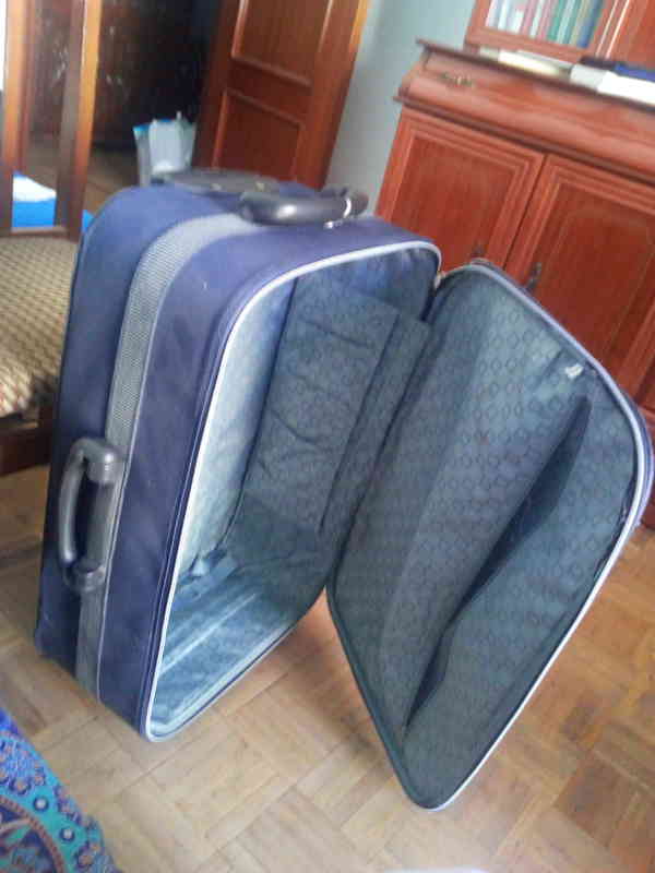 Maleta grande con dos ruedas